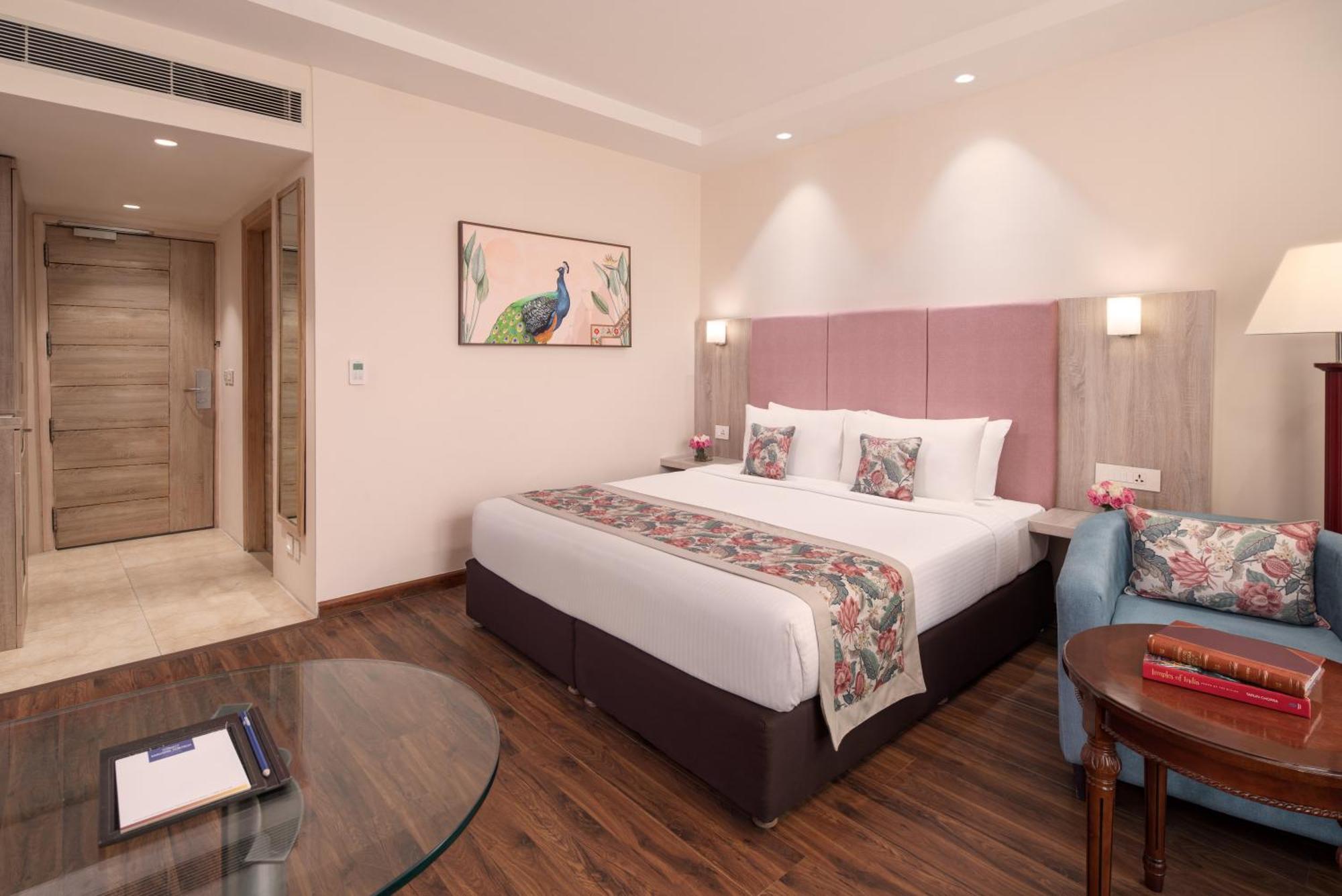 Nidhivan Sarovar Portico Vrindāvan Zewnętrze zdjęcie